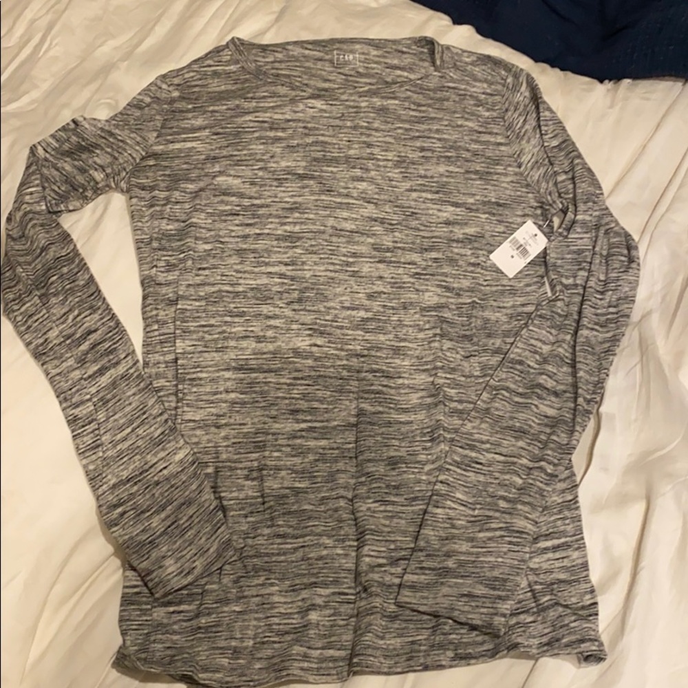 Gap grey long sleeve thin shirt